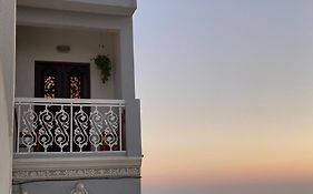 Oxo Kamara Apartment